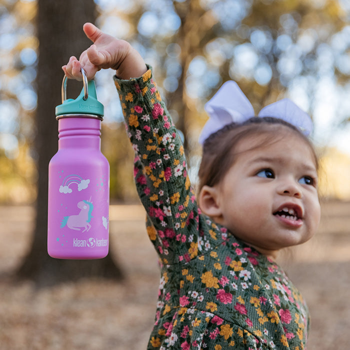 classic-kid-sippy-cap-u6 K12CNSIPPY-UN-kids_bottle_unicorn_lifestyle.jpg