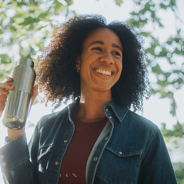 bring-your-own-party-kit-tumblers-and-cocktails-s6 16oz_rise_reflect_woman_smile_square.jpg