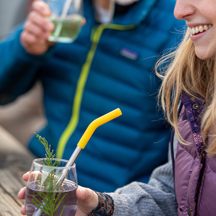 straw-4-pack-u4 recycled_steel_straw_drink_smile_lifestyle.jpg