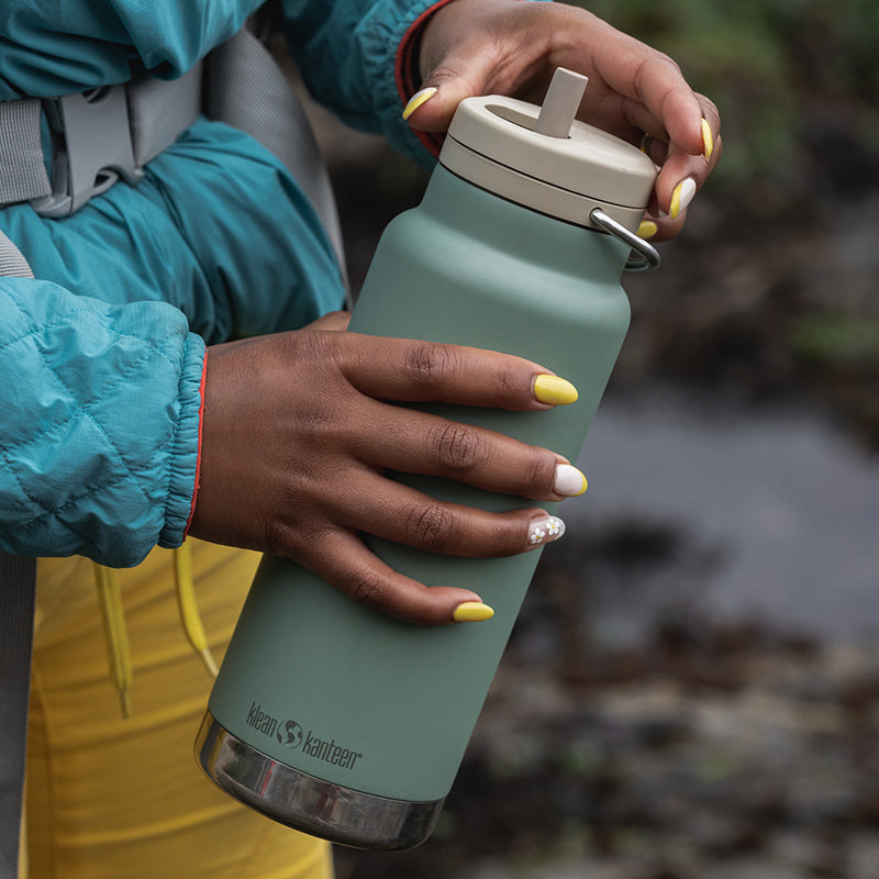 32oz-tkwide-made-to-do-more-bundle-l9 tkwide_32oz_insulated_bottle_twist_closeup_seapsray_hand_square.jpg