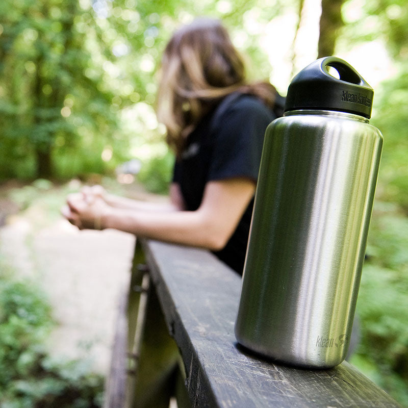 40oz-wide-with-loop-cap-j3 wide_40oz_bottle_bridge_closeup_square.jpg
